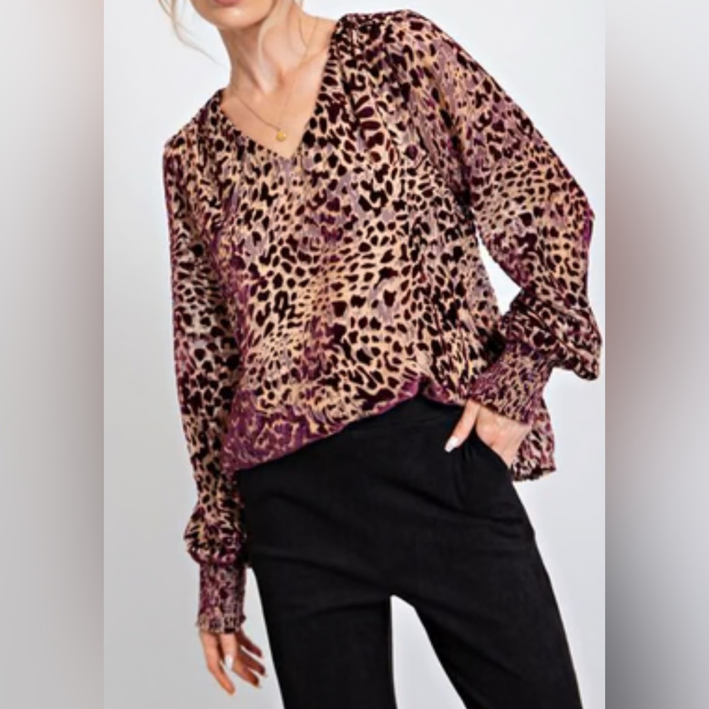 💕317 Easel Purple and Cream Leopard Print Blouse